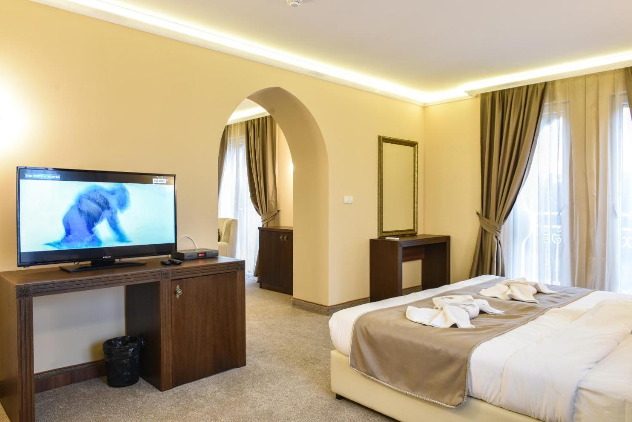 סבילנגראד Sahara Hotel מראה חיצוני תמונה
